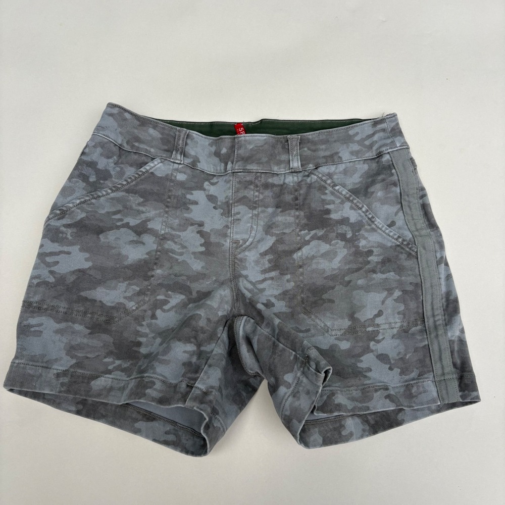 Spanx Womens Gray Camo Stretch Twill Shorts Size S Small Pull On Camouflage
